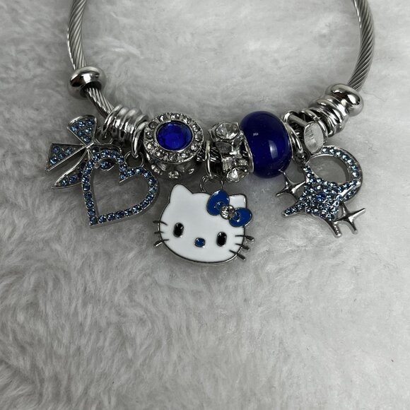 Blue Hello Kitty Bracelet cute - Picture 2 of 4